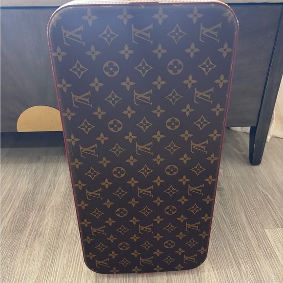 Authentic Louis Vuitton Alma Voyage MM travel unisex carry on - Picture 4 of 16